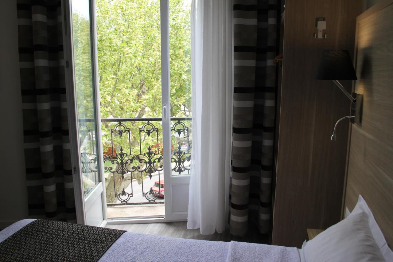 Hotel Univers Carpentras Exterior foto