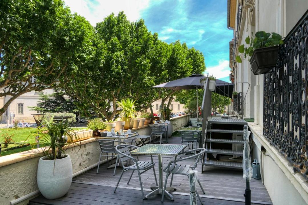 Hotel Univers Carpentras Exterior foto