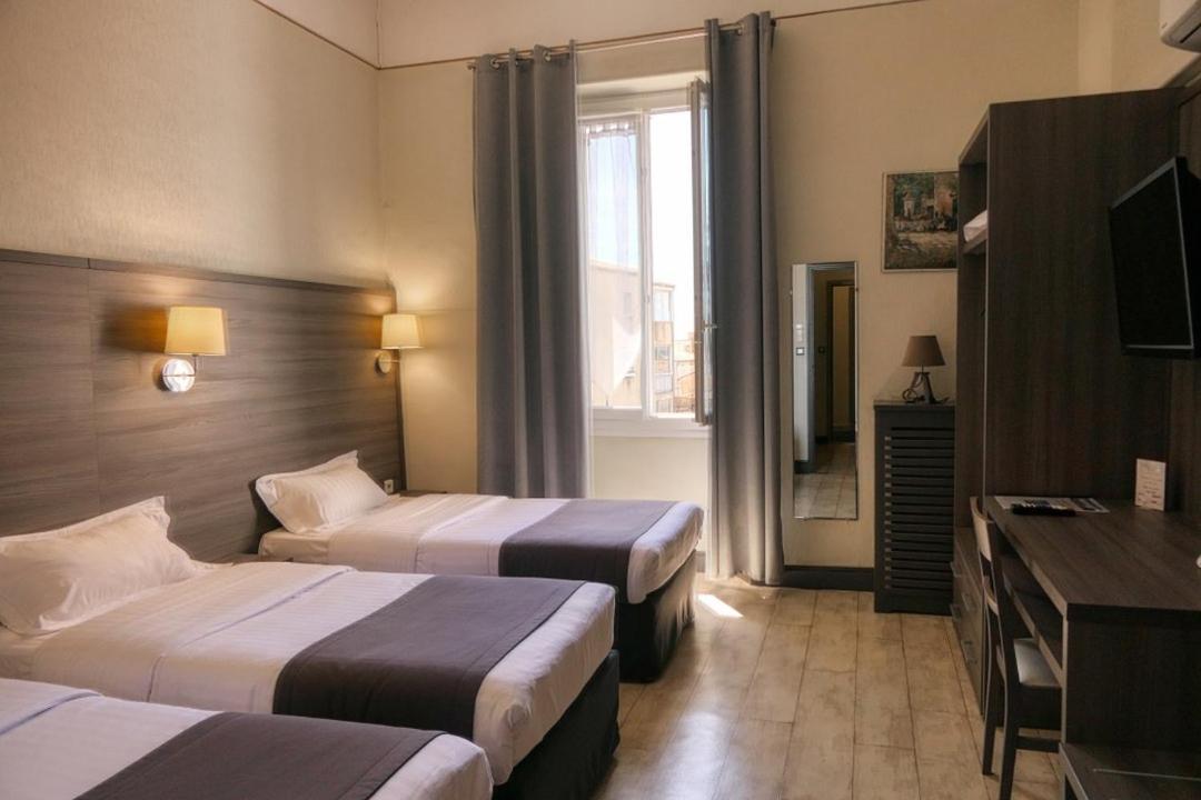 Hotel Univers Carpentras Exterior foto